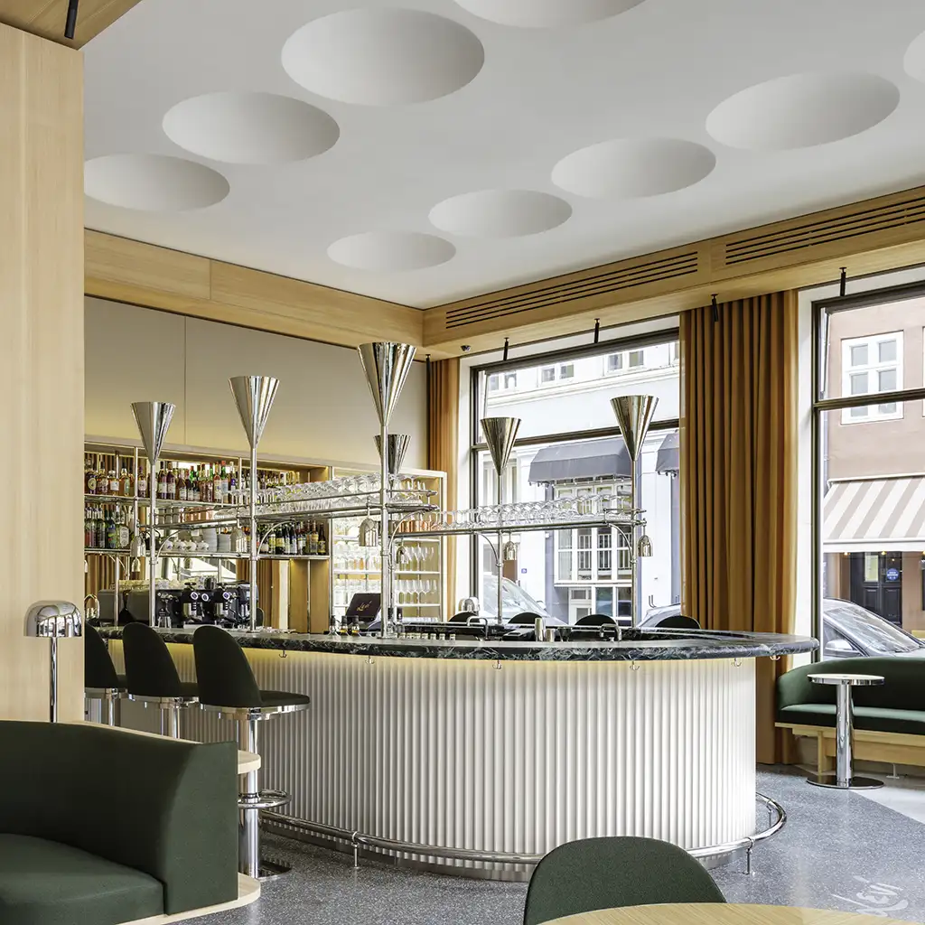 Buet akustikloft i Restaurant Levi – Hz Flex og Hz Akustikpuds 03